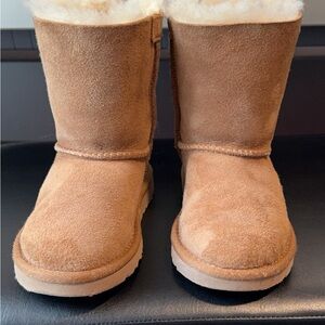 Girls' Bailey Bow II Water Resistant Boots (Toddler) size 9 chestnut